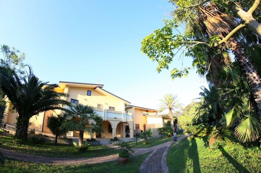 San Michele Apartments&Rooms Catanzaro Exterior photo