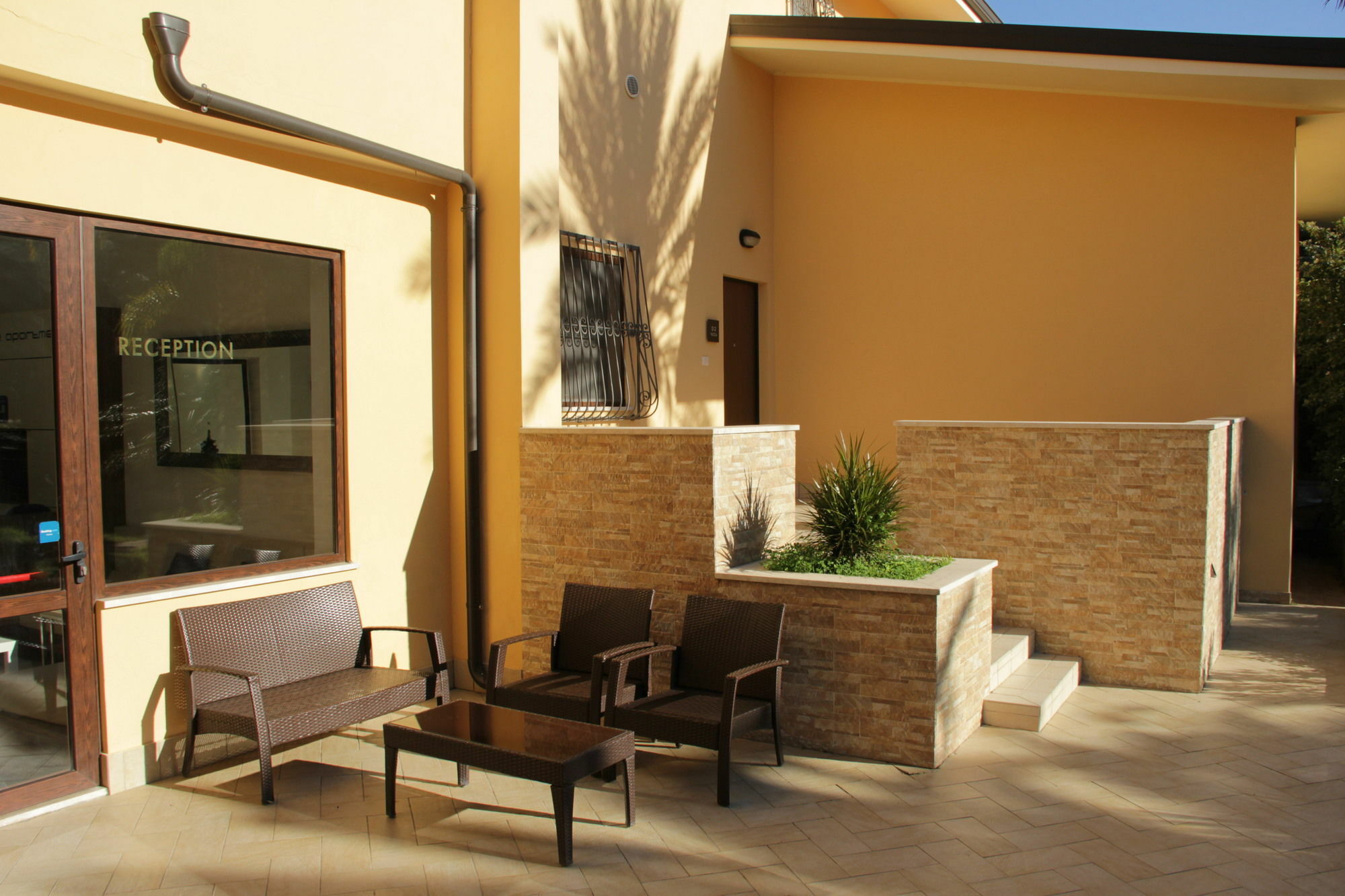 San Michele Apartments&Rooms Catanzaro Exterior photo